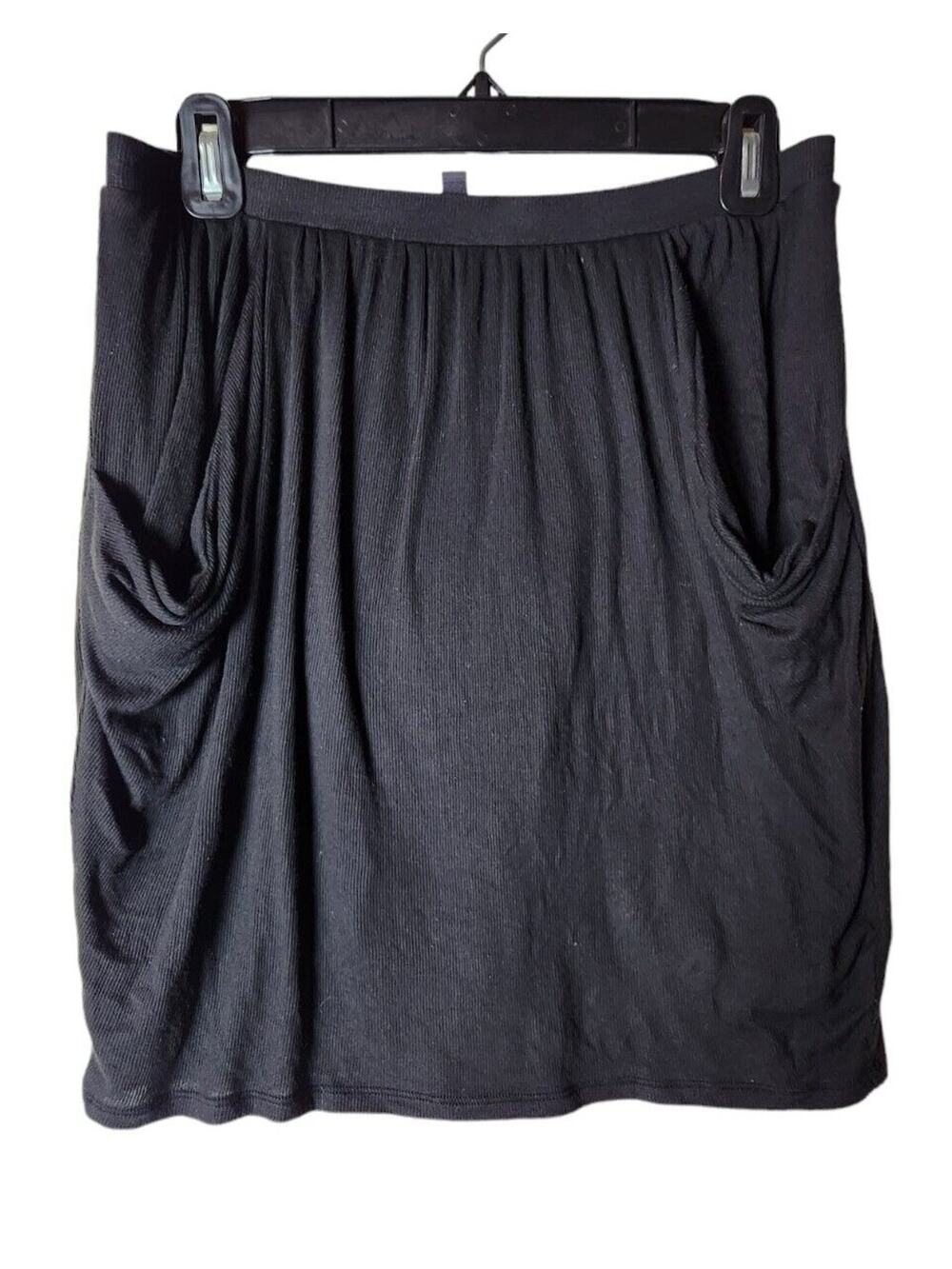 Victoria's Secret Woman's Black Slouchy Ruched Pockets Stretchy Lined Skirt Sz M